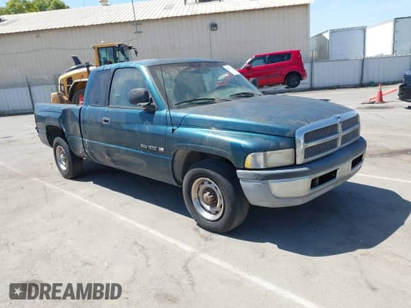 1998 Dodge 1500 with VIN 1B7HC13Y0WJ252013, listed as a IAAI auction lot 42537232 with 145,022 mi miles and . Bid and sale history available at DreamBid. Image 1.