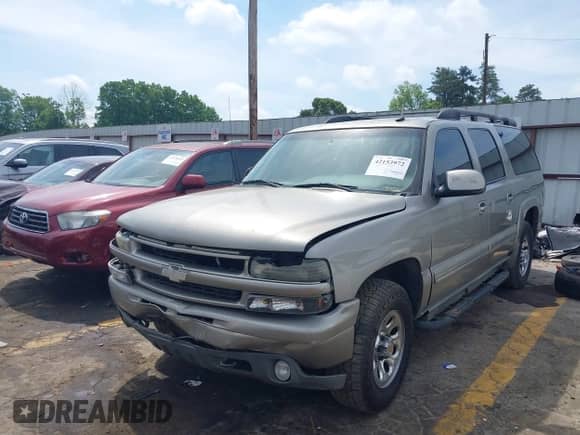 2003 Chevrolet Suburban Z71 with VIN 3GNFK16T93G146920, listed as a IAAI auction lot 42153972 with 195,615 mi miles and . Bid and sale history available at DreamBid. Image 17.