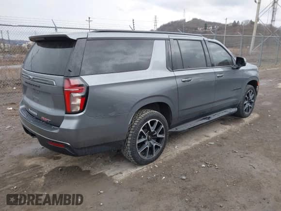 2022 Chevrolet Suburban RST с VIN 1GNSKEKD4NR151255, выставлен на аукционе IAAI как лот 41843513 с пробегом 70 137 миль миль и . История ставок и продаж доступна на DreamBid. Изображение 4.