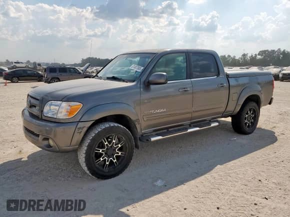 2006 Toyota Tundra Limited с VIN 5TBET38176S517452, выставлен на аукционе Copart как лот 81087995 с пробегом 286 686 миль миль и Списание • Salvage title. История ставок и продаж доступна на DreamBid. Изображение 1.