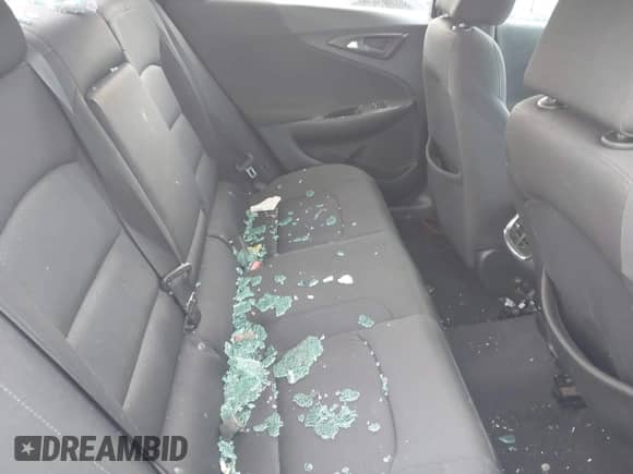 2018 Chevrolet Malibu LT z VIN 1G1ZD5ST3JF152636, wystawiony jako IAAI lot #43525579 z przebiegiem 135 976 mil mil oraz . Historia ofert i sprzedaży dostępna na DreamBid. Obrazek 8.