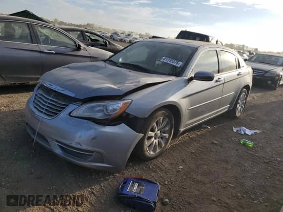 2013 Chrysler 200 Touring with VIN 1C3CCBBG7DN704056, listed as a Copart auction lot 81915575 with 142,327 mi miles and Salvage title. Bid and sale history available at DreamBid. Image 1.