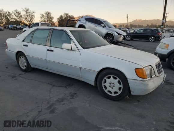 1992 Mercedes-Benz 500 с VIN WDBGA51E1NA048741, выставлен на аукционе Copart как лот 85514514 с пробегом 145 361 миль миль и Чистый • Clean title. История ставок и продаж доступна на DreamBid. Изображение 4.