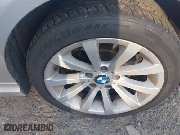 2009 BMW 3 Series 328i xDrive with VIN WBAPK53529A513929, listed as a IAAI auction lot 43481693 with 153,017 mi miles and . Bid and sale history available at DreamBid. Image 12.