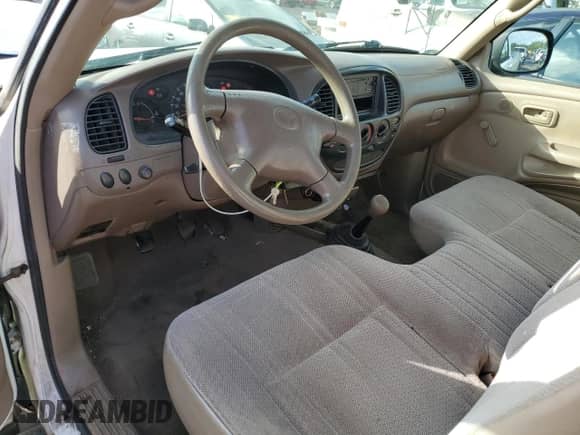 2002 Toyota Tundra z VIN 5TBJN32172S311835, wystawiony jako Copart lot #85136235 z przebiegiem 185 235 mil mil oraz Czysty tytuł • Clean title. Historia ofert i sprzedaży dostępna na DreamBid. Obrazek 8.