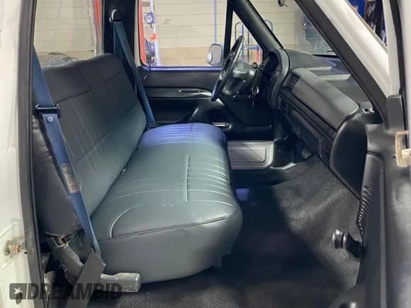 1995 Ford F-150 с VIN 1FTEF15Y5SNA78093, выставлен на аукционе Copart как лот 86641265 с пробегом 399 999 миль миль и Списание • Salvage title. История ставок и продаж доступна на DreamBid. Изображение 6.