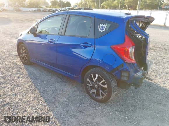 2015 Nissan Note SV z VIN 3N1CE2CP9FL363186, wystawiony jako IAAI lot #42866027 z przebiegiem 134 278 mil mil oraz . Historia ofert i sprzedaży dostępna na DreamBid. Obrazek 3.