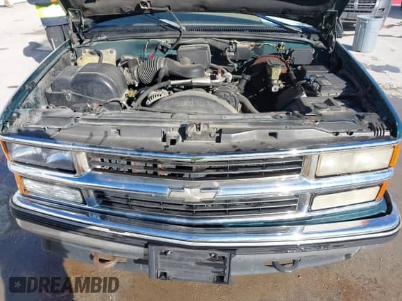 1997 Chevrolet Silverado 1500 with VIN 2GCEK19RXV1115899, listed as a IAAI auction lot 41671682 with 291,289 mi miles and . Bid and sale history available at DreamBid. Image 10.