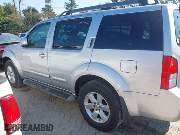 2011 Nissan Pathfinder LE with VIN 5N1AR1NN5BC621395, listed as a IAAI auction lot 43201658 with 96,736 mi miles and . Bid and sale history available at DreamBid. Image 14.