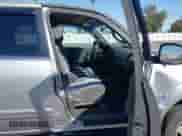 2004 Toyota Tundra SR5 z VIN 5TBDT44154S461290, wystawiony jako IAAI lot #43278955 z przebiegiem 200 462 mil mil oraz . Historia ofert i sprzedaży dostępna na DreamBid. Obrazek 5.