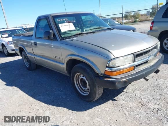 2002 Chevrolet S-10 with VIN 1GCCS145428186309, listed as a IAAI auction lot 43480514 with 136,375 mi miles and . Bid and sale history available at DreamBid. Image 1.