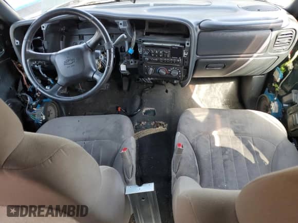 2001 Chevrolet S-10 LS with VIN 1GCDT13W41K206491, listed as a Copart auction lot 56377815 with Not provided miles and Salvage title. Bid and sale history available at DreamBid. Image 8.