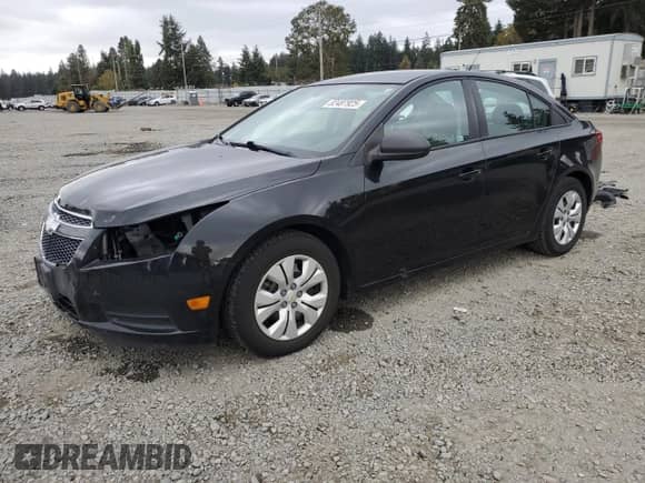 2013 Chevrolet Cruze LS with VIN 1G1PA5SG0D7264618, listed as a Copart auction lot 82487925 with 50,642 mi miles and Salvage title. Bid and sale history available at DreamBid. Image 1.