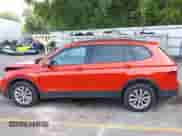 2018 Volkswagen Tiguan S с VIN 3VV0B7AX8JM074622, выставлен на аукционе IAAI как лот 42929388 с пробегом 157 251 миль миль и . История ставок и продаж доступна на DreamBid. Изображение 14.