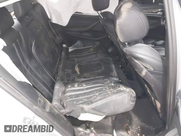 2019 BMW 5 Series 530e xDrive z VIN WBAJB1C59KB376289, wystawiony jako IAAI lot #42011352 z przebiegiem 63 019 mil mil oraz . Historia ofert i sprzedaży dostępna na DreamBid. Obrazek 8.