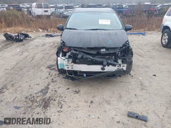 2015 Toyota Prius Four with VIN JTDKN3DU1F1996520, listed as a IAAI auction lot 41564249 with 194,433 mi miles and . Bid and sale history available at DreamBid. Image 6.