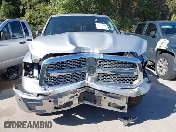 2017 Ram 1500 Laramie z VIN 1C6RR7NT8HS640778, wystawiony jako IAAI lot #43515159 z przebiegiem 186 335 mil mil oraz . Historia ofert i sprzedaży dostępna na DreamBid. Obrazek 12.