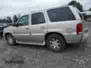 2006 Cadillac Escalade z VIN 1GYEC63N56R102397, wystawiony jako Copart lot #69184465 z przebiegiem 208 005 mil mil oraz Czysty tytuł • Clean title. Historia ofert i sprzedaży dostępna na DreamBid. Obrazek 2.