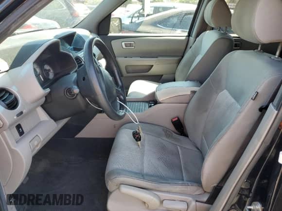 2012 Honda Pilot LX z VIN 5FNYF3H20CB013653, wystawiony jako Copart lot #71689035 z przebiegiem 297 741 mil mil oraz Czysty tytuł • Clean title. Historia ofert i sprzedaży dostępna na DreamBid. Obrazek 7.