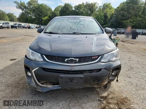 2020 Chevrolet Sonic LT z VIN 1G1JD6SBXL4108769, wystawiony jako Copart lot #70289385 z przebiegiem 111 737 mil mil oraz Szkoda całkowita • Salvage title. Historia ofert i sprzedaży dostępna na DreamBid. Obrazek 5.