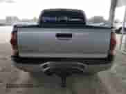 2007 Toyota Tacoma z VIN 3TMLU42N97M011152, wystawiony jako Copart lot #85270725 z przebiegiem 226 305 mil mil oraz Szkoda całkowita • Salvage title. Historia ofert i sprzedaży dostępna na DreamBid. Obrazek 6.