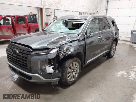 2025 Hyundai Palisade SEL z VIN KM8R2DGE3SU899728, wystawiony jako IAAI lot #43521813 z przebiegiem 21 813 mil mil oraz . Historia ofert i sprzedaży dostępna na DreamBid. Obrazek 2.