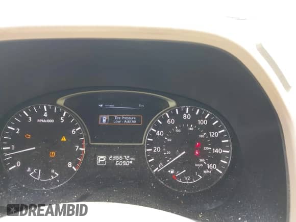 2013 Nissan Pathfinder SV with VIN 5N1AR2MN2DC601065, listed as a IAAI auction lot 42947423 with 235,672 mi miles and . Bid and sale history available at DreamBid. Image 7.