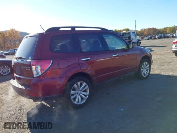 2013 Subaru Forester X Premium z VIN JF2SHADC0DH417073, wystawiony jako IAAI lot #43498249 z przebiegiem 170 040 mil mil oraz . Historia ofert i sprzedaży dostępna na DreamBid. Obrazek 4.