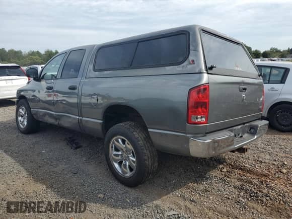 2005 Dodge 1500 SLT z VIN 1D7HA18N45S211287, wystawiony jako Copart lot #80886965 z przebiegiem 318 261 mil mil oraz Szkoda całkowita • Salvage title. Historia ofert i sprzedaży dostępna na DreamBid. Obrazek 2.