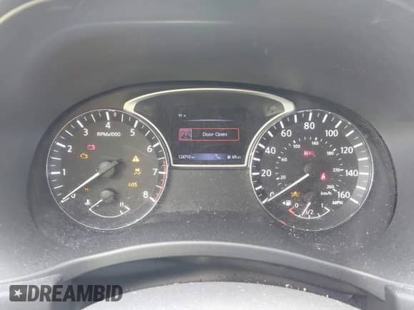 2019 Nissan Pathfinder S z VIN 5N1DR2MN6KC612547, wystawiony jako IAAI lot #43048655 z przebiegiem 124 710 mil mil oraz . Historia ofert i sprzedaży dostępna na DreamBid. Obrazek 7.