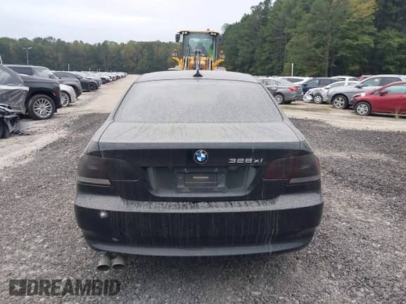 2008 BMW 3 Series 328xi z VIN WBAWC33578PC87205, wystawiony jako IAAI lot #43282000 z przebiegiem 130 711 mil mil oraz . Historia ofert i sprzedaży dostępna na DreamBid. Obrazek 16.