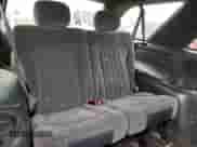 2001 Chevrolet Blazer LS z VIN 1GNCT18W61K185977, wystawiony jako Copart lot #57461385 z przebiegiem 114 357 mil mil oraz Szkoda całkowita • Salvage title. Historia ofert i sprzedaży dostępna na DreamBid. Obrazek 10.