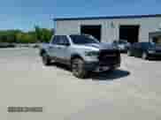 2022 Ram 1500 Rebel z VIN 1C6SRFLM6NN179582, wystawiony jako Copart lot #68950375 z przebiegiem 105 432 mil mil oraz Szkoda całkowita • Salvage title. Historia ofert i sprzedaży dostępna na DreamBid. Obrazek 14.