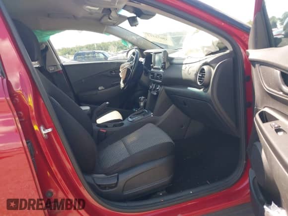 2020 Hyundai Kona SEL с VIN KM8K22AA2LU552369, выставлен на аукционе IAAI как лот 43071512 с пробегом 81 820 миль миль и . История ставок и продаж доступна на DreamBid. Изображение 5.