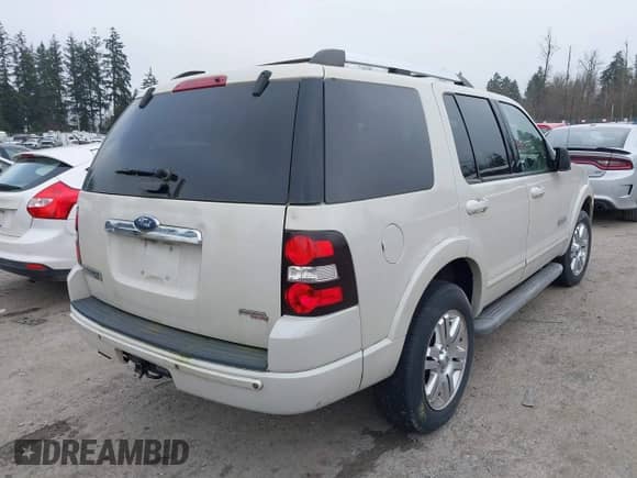 2006 Ford Explorer Limited with VIN 1FMEU75E06UB62411, listed as a IAAI auction lot 41335447 with 218,891 mi miles and . Bid and sale history available at DreamBid. Image 4.