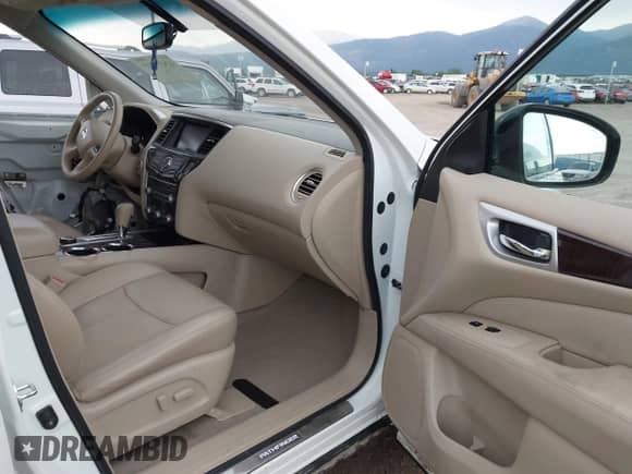 2014 Nissan Pathfinder Platinum with VIN 5N1AR2MM0EC695195, listed as a IAAI auction lot 42477217 with 165,578 mi miles and . Bid and sale history available at DreamBid. Image 5.