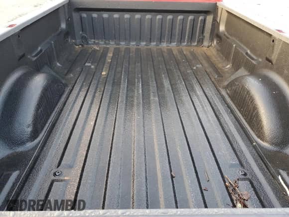 2001 Ford F-150 XL z VIN 2FTRF17W21CB04408, wystawiony jako Copart lot #79872124 z przebiegiem 82 773 mil mil oraz Szkoda całkowita • Salvage title. Historia ofert i sprzedaży dostępna na DreamBid. Obrazek 10.