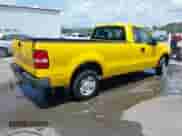 2006 Ford F-150 XL z VIN 1FTRF12W26NB62270, wystawiony jako IAAI lot #42521138 z przebiegiem 128 316 mil mil oraz . Historia ofert i sprzedaży dostępna na DreamBid. Obrazek 4.