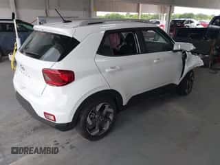 2024 Hyundai Venue SEL с VIN KMHRC8A3XRU342028, выставлен на аукционе IAAI как лот 43071880 с пробегом 10 176 миль миль и . История ставок и продаж доступна на DreamBid. Изображение 4.