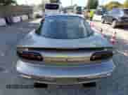 2002 Chevrolet Camaro Z28 z VIN 2G1FP22G322148858, wystawiony jako IAAI lot #43555698 z przebiegiem 89 459 mil mil oraz . Historia ofert i sprzedaży dostępna na DreamBid. Obrazek 16.