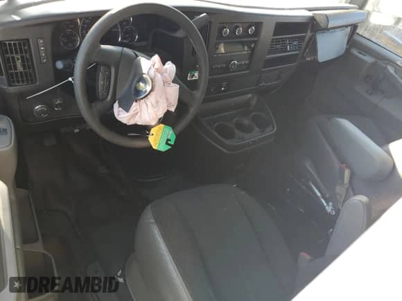 2023 Chevrolet Express Cargo с VIN 1GCWGAFP4P1167384, выставлен на аукционе Copart как лот 68685915 с пробегом Не указан миль и Списание • Salvage title. История ставок и продаж доступна на DreamBid. Изображение 8.