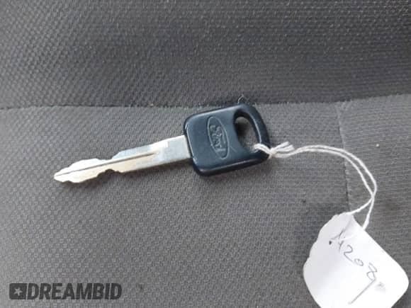 2011 Ford Econoline Cargo Commercial с VIN 1FTNS2EW2BDB24727, выставлен на аукционе IAAI как лот 41256502 с пробегом 280 981 миль миль и . История ставок и продаж доступна на DreamBid. Изображение 11.