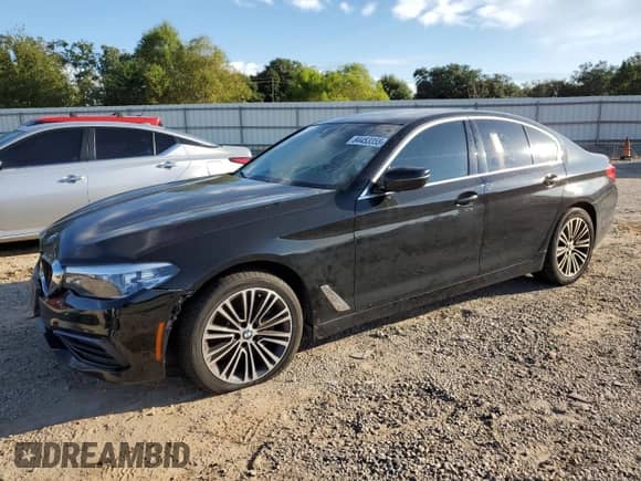 2020 BMW 5 Series 530i xDrive z VIN WBAJR7C07LWW65409, wystawiony jako Copart lot #84453355 z przebiegiem 112 130 mil mil oraz Szkoda całkowita • Salvage title. Historia ofert i sprzedaży dostępna na DreamBid. Obrazek 1.