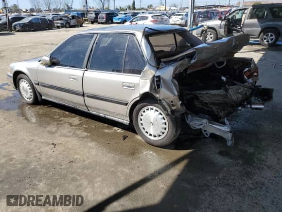1990 Honda Accord с VIN JHMCB7667LC096349, выставлен на аукционе Copart как лот 50364435 с пробегом 174 600 миль миль и Списание • Salvage title. История ставок и продаж доступна на DreamBid. Изображение 2.