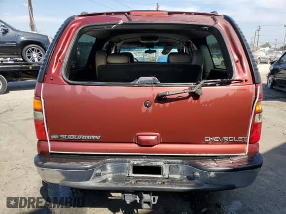 2002 Chevrolet Suburban LT with VIN 1GNEC16T92J263290, listed as a Copart auction lot 68007235 with 140,125 mi miles and Salvage title. Bid and sale history available at DreamBid. Image 6.