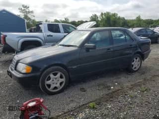 1999 Mercedes-Benz C 230/260/280/320 z VIN WDBHA24GXXA774908, wystawiony jako Copart lot #64657925 z przebiegiem Nie podano mil oraz Czysty tytuł • Clean title. Historia ofert i sprzedaży dostępna na DreamBid. Obrazek 1.