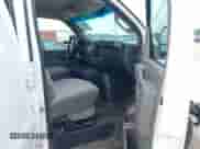 2016 Chevrolet Express Cargo z VIN 1GCWGAFF8G1203357, wystawiony jako IAAI lot #42563452 z przebiegiem 247 668 mil mil oraz . Historia ofert i sprzedaży dostępna na DreamBid. Obrazek 5.