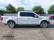 2018 Ford F-150 XL z VIN 1FTEW1EG2JKF48815, wystawiony jako IAAI lot #43303966 z przebiegiem 125 913 mil mil oraz . Historia ofert i sprzedaży dostępna na DreamBid. Obrazek 13.