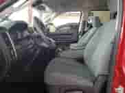 2013 Ram 1500 Tradesman z VIN 1C6RR6FT2DS664111, wystawiony jako Copart lot #55897955 z przebiegiem 67 568 mil mil oraz Nie do naprawy • Non repairable. Historia ofert i sprzedaży dostępna na DreamBid. Obrazek 7.