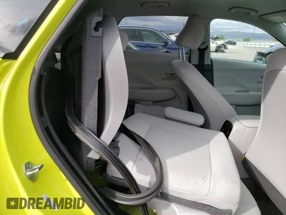 2024 Hyundai Kona SEL с VIN KM8HCCAB0RU079960, выставлен на аукционе Copart как лот 71825984 с пробегом 10 143 миль миль и Списание • Salvage title. История ставок и продаж доступна на DreamBid. Изображение 10.